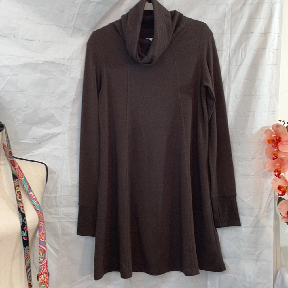 CAbi turtle neck sweater dress with thumb holes in sleeves brown Medium